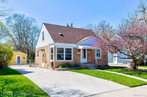 23081 Rosewood St, Oak Park, MI 48237