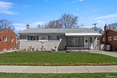 26434 Margareta, Redford, MI 48240
