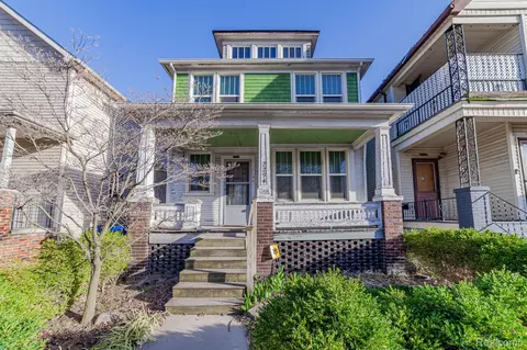 2294 Wyandotte St, Hamtramck, MI 48212