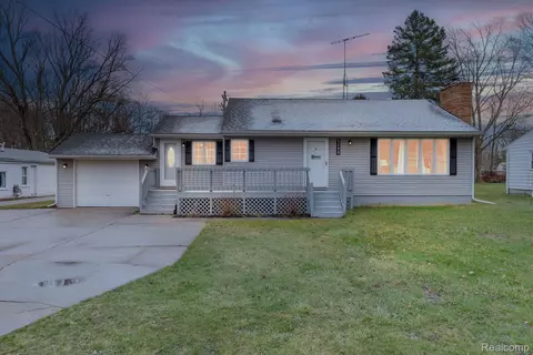 3190 Beach Rd, Port Huron, MI 48060