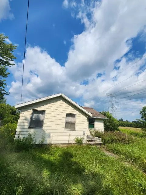 4833 S Saginaw Rd, Ingersoll, MI 48623