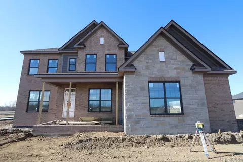 11946 Romeo Ln, Washington, MI 48094