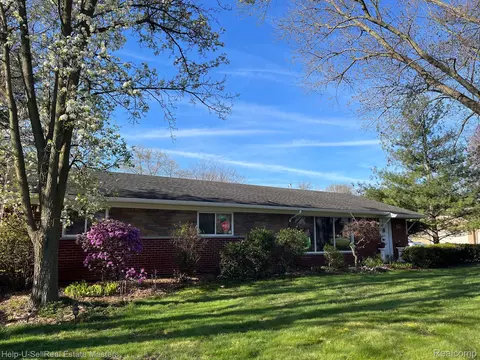 34218 Joel St, Chesterfield, MI 48047