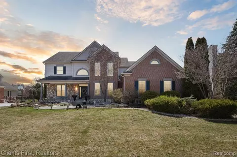 47159 Sunnybrook Ln, Novi, MI 48374
