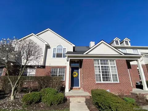 23202 Alexa Dr, Walled Lake, MI 48390