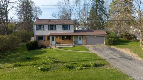 9176 Carpenter Rd, Flushing, MI 48433