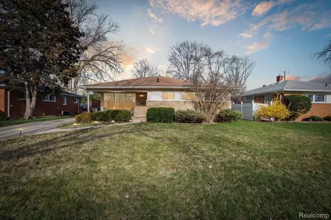 24524 Templar Ave, Southfield, MI 48075