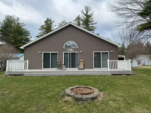 5149 Martin Rd, Beaverton, MI 48612