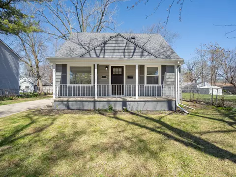 390 W Bernhard Ave, Hazel Park, MI 48030