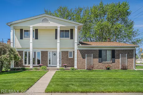 1271 Brookline St, Canton, MI 48187