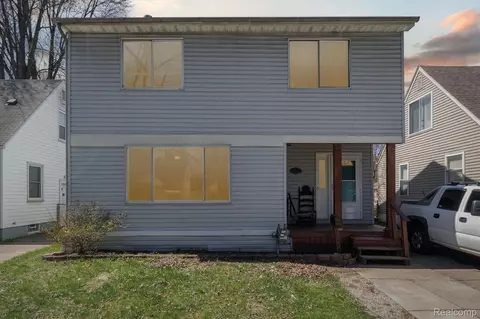 18477 Negaunee, Redford, MI 48240
