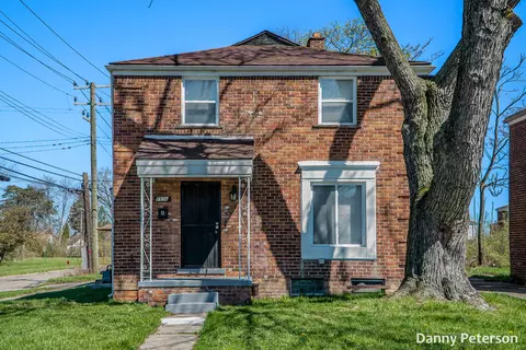 8956 Rutherford St, Detroit, MI 48228