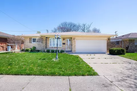 6560 Cambridge St, Dearborn Heights, MI 48127