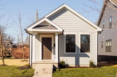 1707 Fischer St, Detroit, MI 48214