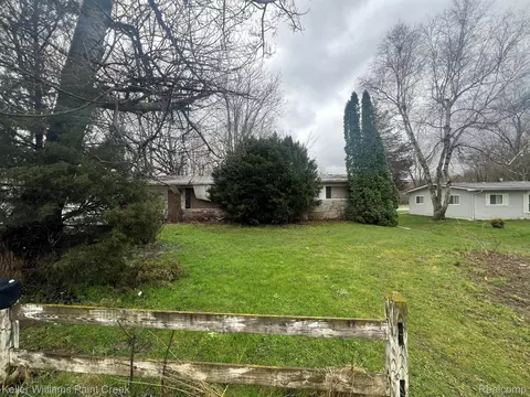 5077 Kelly Rd, Mount Morris, MI 48504