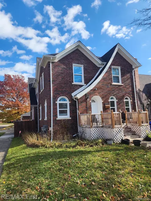 351618 Three Mile Dr, Detroit, MI 48224