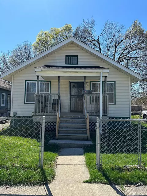 234 Mary St, Flint, MI 48503