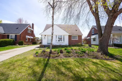 24831 Riverdale St, Dearborn, MI 48124