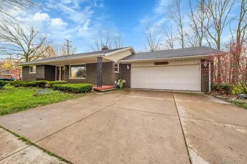 17600 Inkster Rd, Huron, MI 48174 photo 1