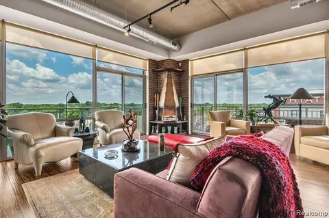 350 N Main St UNIT 601, Royal Oak, MI 48067