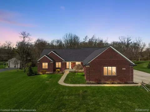8633 Pippen Dr, Bruce Township, MI 48065