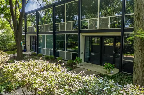 1366 Joliet Pl, Detroit, MI 48207