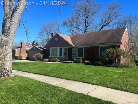 4407 S Verona Cir, Royal Oak, MI 48073