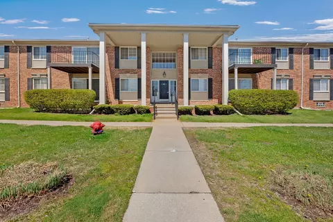 6145 Orchard Lake Rd #201, West Bloomfield, MI 48322