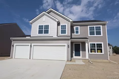 54503 Heron Cir, Chesterfield, MI 48047