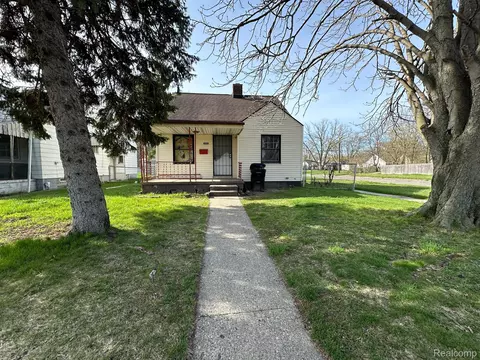 16000 Fairmount Dr, Detroit, MI 48205