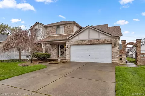 6536 Yinger Ave, Dearborn, MI 48126
