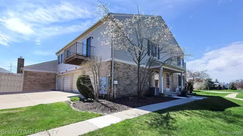 44637 Connecticut, Clinton Township, MI 48038