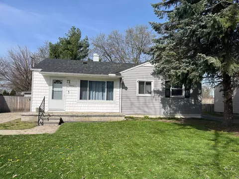 9440 Holland Rd W, Taylor, MI 48180