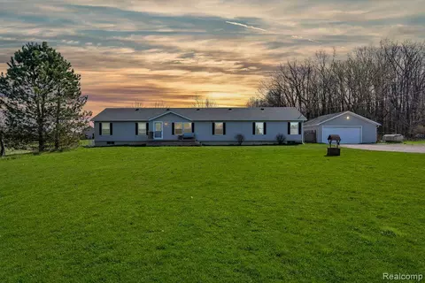 12261 Duffield Rd, Argentine, MI 48436