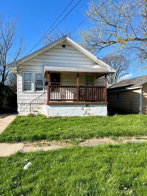 912 Pettibone Ave, Flint, MI 48507