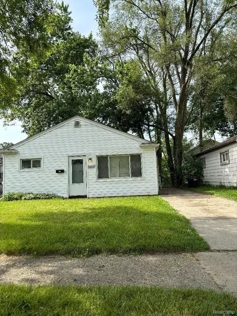 34567 Phyllis St, Wayne, MI 48184