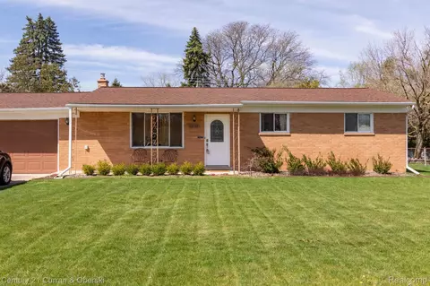 48235 Cardinal St, Shelby Township, MI 48317