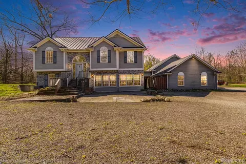 12190 Ray Rd, Ortonville, MI 48462