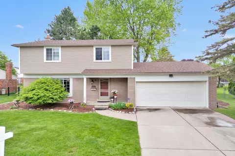 38771 Roycroft St, Livonia, MI 48154