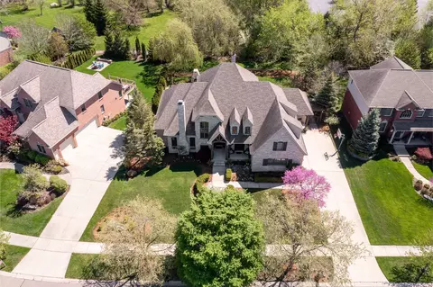 20878 Deerfield, Farmington Hills, MI 48335