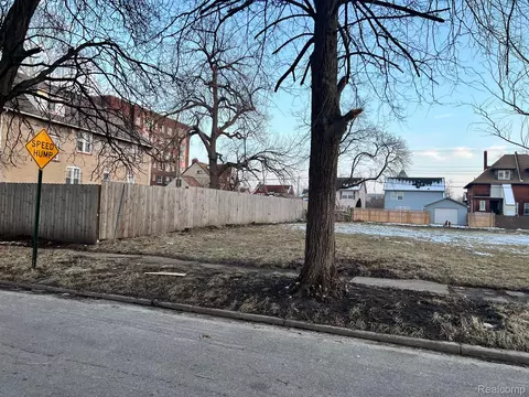 657 Blaine St, Detroit, MI 48202