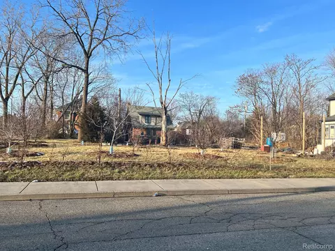 1752 W Canfield St, Detroit, MI 48208