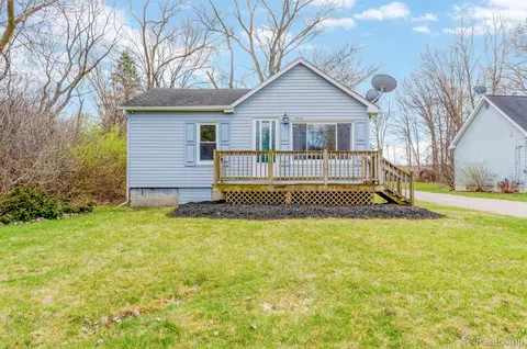 19369 Melrose Ave, Southfield, MI 48075