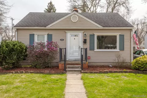 24665 Dartmouth St, Dearborn Heights, MI 48125