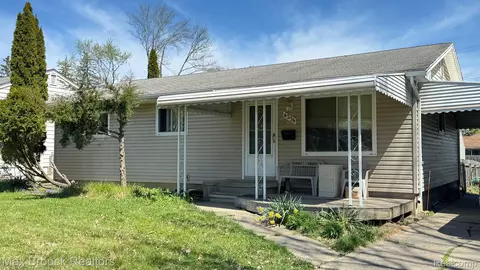 4234 Hampton Blvd, Royal Oak, MI 48073