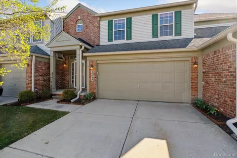 49055 Hawksburry Rd 5 Rd, Canton, MI 48188