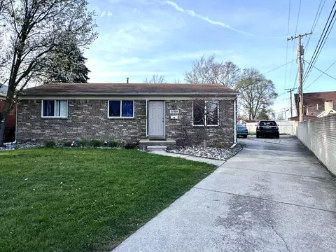 17821 Veronica Ave, Eastpointe, MI 48021
