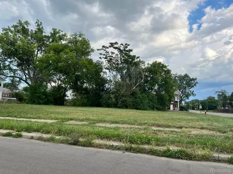 2091 Seward St, Detroit, MI 48206