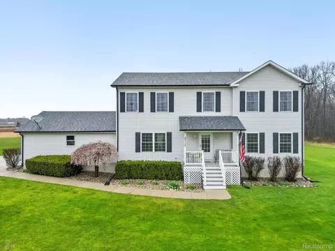 2715 Ray Ln, Imlay, MI 48444