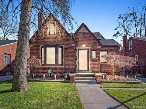 25421 Pembroke Ave, Redford, MI 48240
